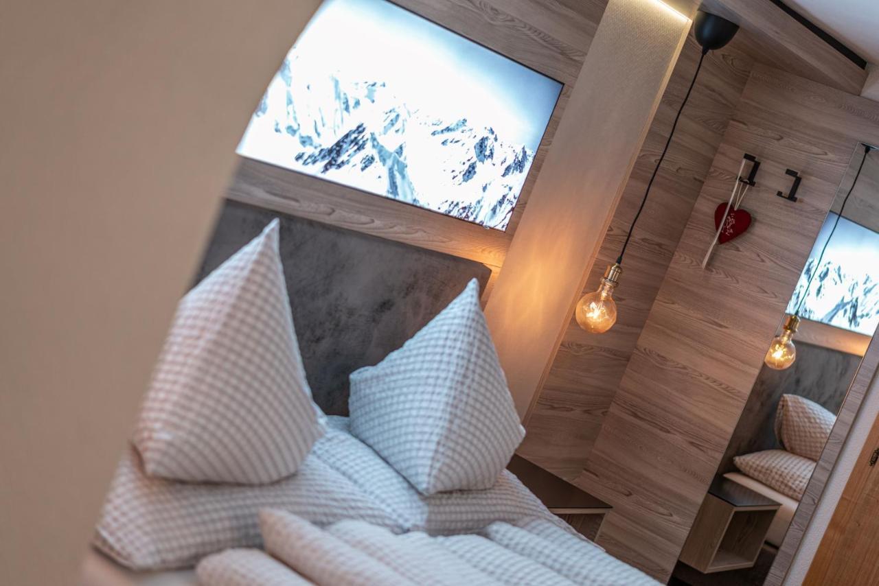 Deluxe Doppelzimmer (2 Erwachsene & 1 Kind)